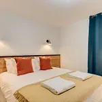 White Pearl A03 - Alpes Travel - Central Chamonix - Sleeps 2-4
