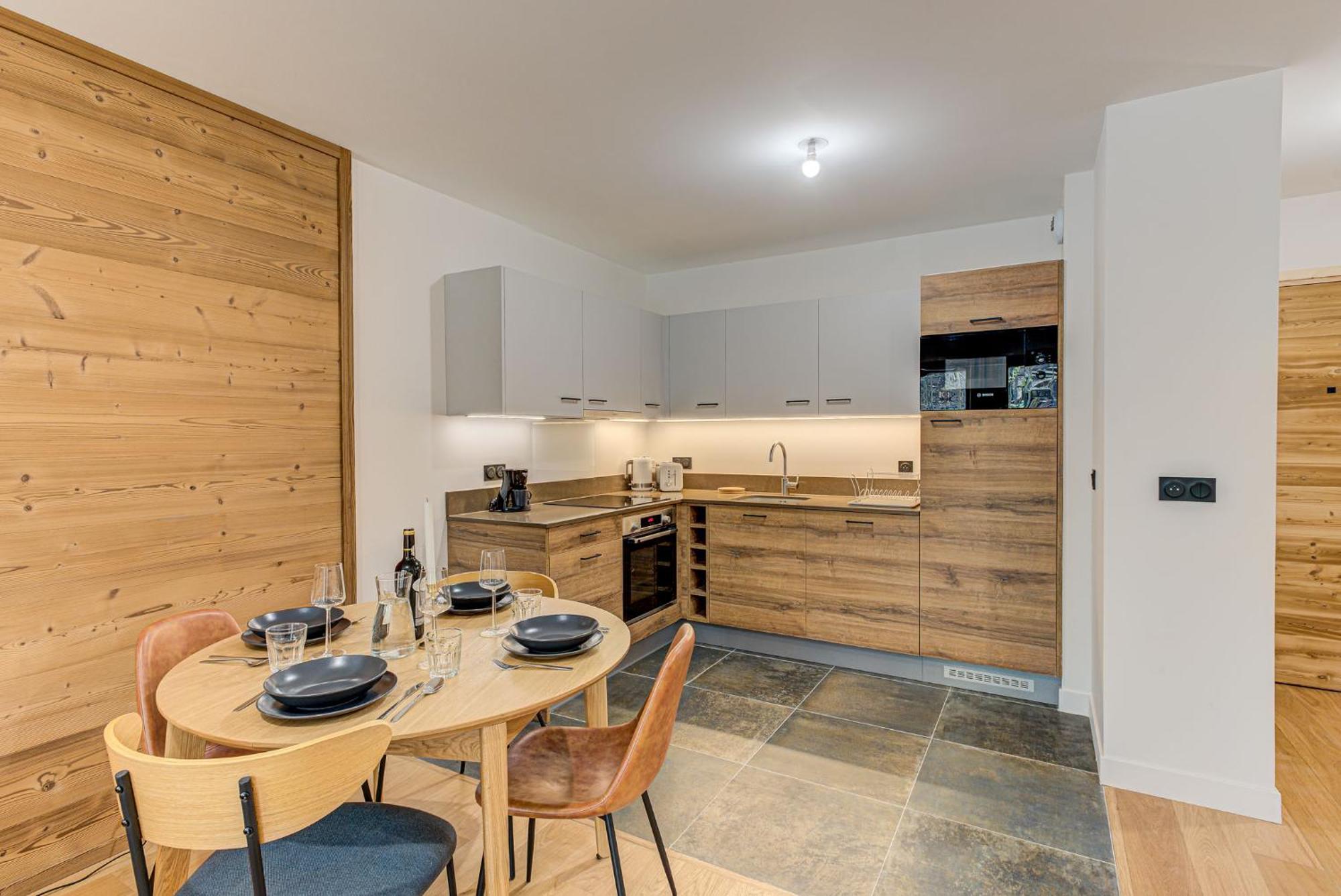 White Pearl A03 - Alpes Travel - - Sleeps 2-4