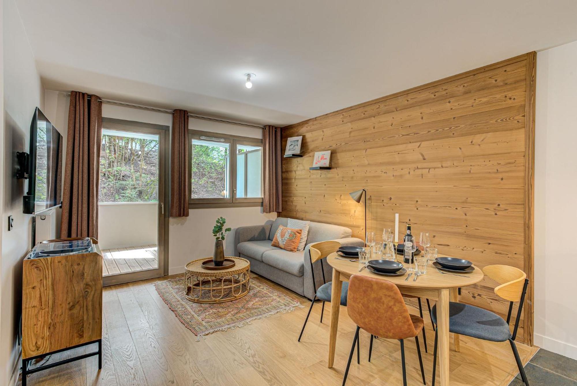 White Pearl A03 - Alpes Travel - - Sleeps 2-4